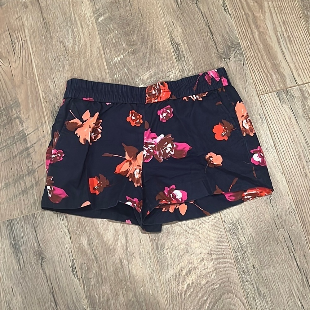 J. Crew Woman’s Navy Shorts With Flowers Size 6